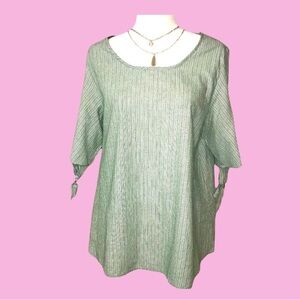 BOUTIQUE ITEM- PLUS SIZE COTTON GREEN AND WHITE SPEARMINT STRIPED TOP 1XL